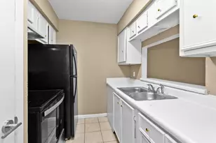 201 W Rosamond St, Houston, TX 77076 - Photo 9