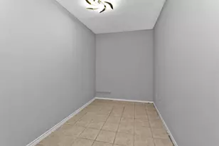 201 W Rosamond St, Houston, TX 77076 - Photo 13