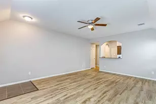 12943 Pecan Shores Dr, Houston, TX 77044 - Photo 3