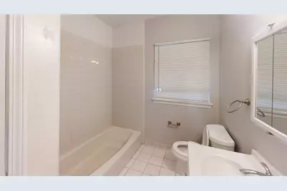 11314 Courtshire, Houston, TX 77076 - Photo 7