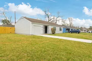 4901 Richfield Ln, Houston, TX 77048 - Photo 1