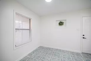 4901 Richfield Ln, Houston, TX 77048 - Photo 9