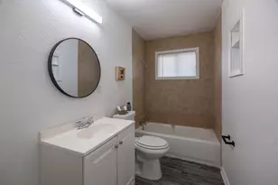 4901 Richfield Ln, Houston, TX 77048 - Photo 17