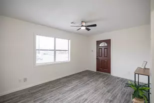 4901 Richfield Ln, Houston, TX 77048 - Photo 7