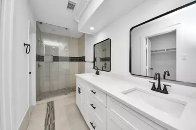 2911 Meadowgrass Lane, Houston, TX 77082 - Photo 23