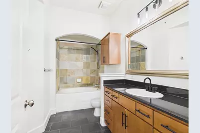 1901 Post Oak Blvd Boulevard #2402, Houston, TX 77056 - Photo 17