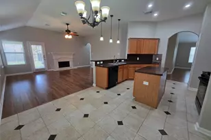 2108 Goldfinch Ln, League City, TX 77573 - Photo 5