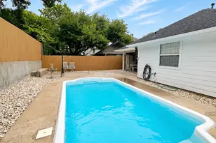 305 Scenic Brook St, Brenham, TX 77833 - Photo 19
