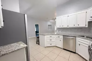 305 Scenic Brook St, Brenham, TX 77833 - Photo 7