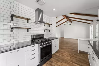 9735 Kemp Forest Drive, Houston, TX 77080 - Photo 9