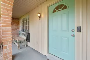 9735 Kemp Forest Dr, Houston, TX 77080 - Photo 3