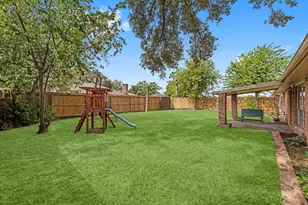 9735 Kemp Forest Dr, Houston, TX 77080 - Photo 21