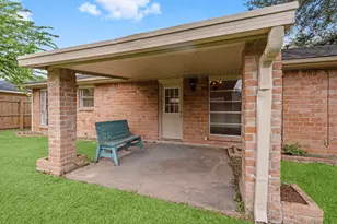 9735 Kemp Forest Dr, Houston, TX 77080 - Photo 23