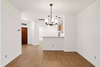 47 Alderon Woods Place, The Woodlands, TX 77382 - Photo 5