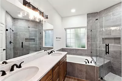 47 Alderon Woods Place, The Woodlands, TX 77382 - Photo 15