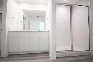 10217 Berkeley Spgs Trl, Houston, TX 77051 - Photo 7