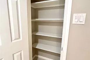 813 Cedar Lawn Dr, Alvin, TX 77511 - Photo 15