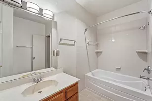 17597 Red Oak Dr, Houston, TX 77090 - Photo 21