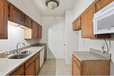 17597 Red Oak Drive #7597, Houston, TX 77090 - Photo 11