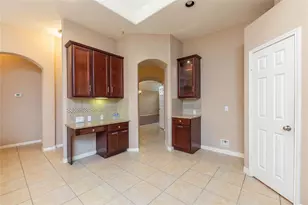 2201 Signal Hill Dr, Pearland, TX 77584 - Photo 9