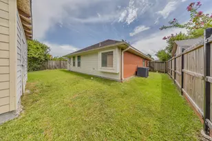 14131 Dartwood Dr, Houston, TX 77049 - Photo 31