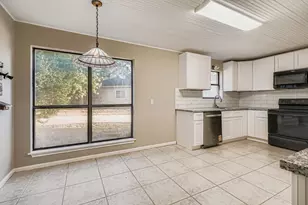 101 Pebble Springs Ln, Cleveland, TX 77327 - Photo 11