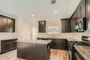 1219 Vilamoura Ct, Crosby, TX 77532 - Photo 9