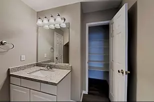 1306 Reedpoint Dr, Houston, TX 77090 - Photo 13