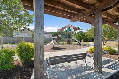 22620 Hackberry Leaf Drive, New Caney, TX 77357 - Photo 29