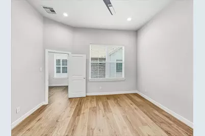 719 Wilshire Brook Lane, Houston, TX 77008 - Photo 11