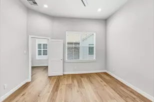 719 Wilshire Brook Ln, Houston, TX 77008 - Photo 11