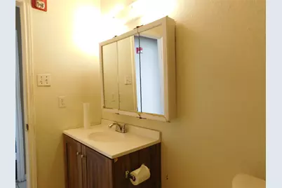 8215 Quail Hills Drive, Houston, TX 77489 - Photo 17