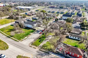 1212 Lockwood Dr, Houston, TX 77020 - Photo 13