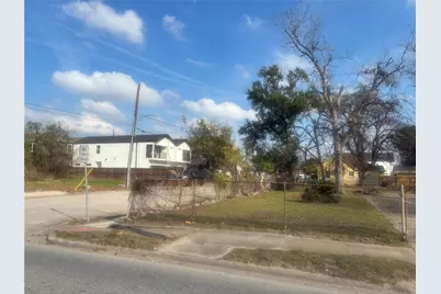 1212 Lockwood Drive, Houston, TX 77020 - Photo 3