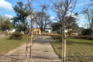 1212 Lockwood Dr, Houston, TX 77020 - Photo 1