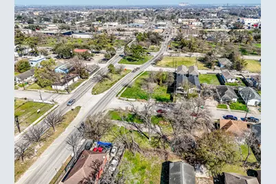 1212 Lockwood Drive, Houston, TX 77020 - Photo 11