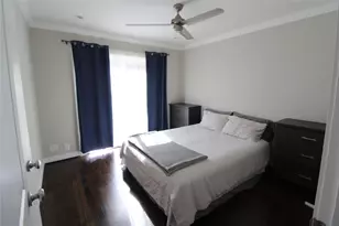 4719 Oakshire Dr, Houston, TX 77027 - Photo 1