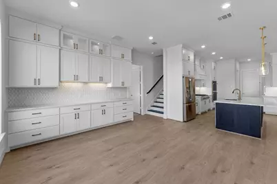 7703 Sparkle Dunn Court, Fulshear, TX 77441 - Photo 9