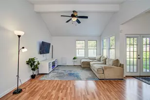 2711 N Belgravia Dr, Pearland, TX 77584 - Photo 11