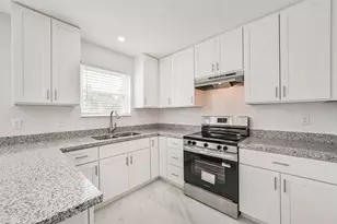 17502 Huntersglen Cir, Humble, TX 77396 - Photo 11