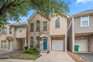 323 Plaza Del Sol Park, Houston, TX 77020 - Photo 1