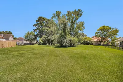 6913 Gentle Breeze Drive, Willis, TX 77318 - Photo 33