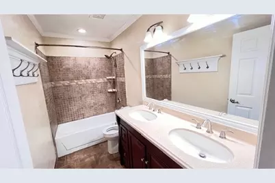 37 Rockfern Court, The Woodlands, TX 77380 - Photo 11