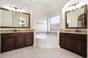 131 Hunter Hollow Dr, Montgomery, TX 77316 - Photo 15