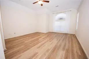 310 Watercrest Harbor Ln, League City, TX 77573 - Photo 9