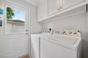 9327 Meadowcroft Dr, Houston, TX 77063 - Photo 31