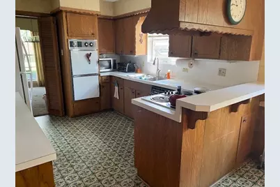 8639 Cedarbrake Drive, Spring Valley Village, TX 77055 - Photo 5