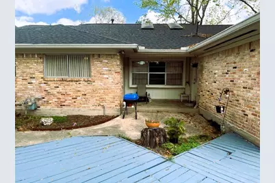 8639 Cedarbrake Drive, Spring Valley Village, TX 77055 - Photo 23
