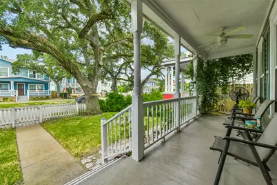 3017 Bernardo De Galvez Avenue, Galveston, TX 77550 - Photo 3
