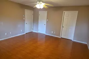 414 Texas St, Tomball, TX 77375 - Photo 3
